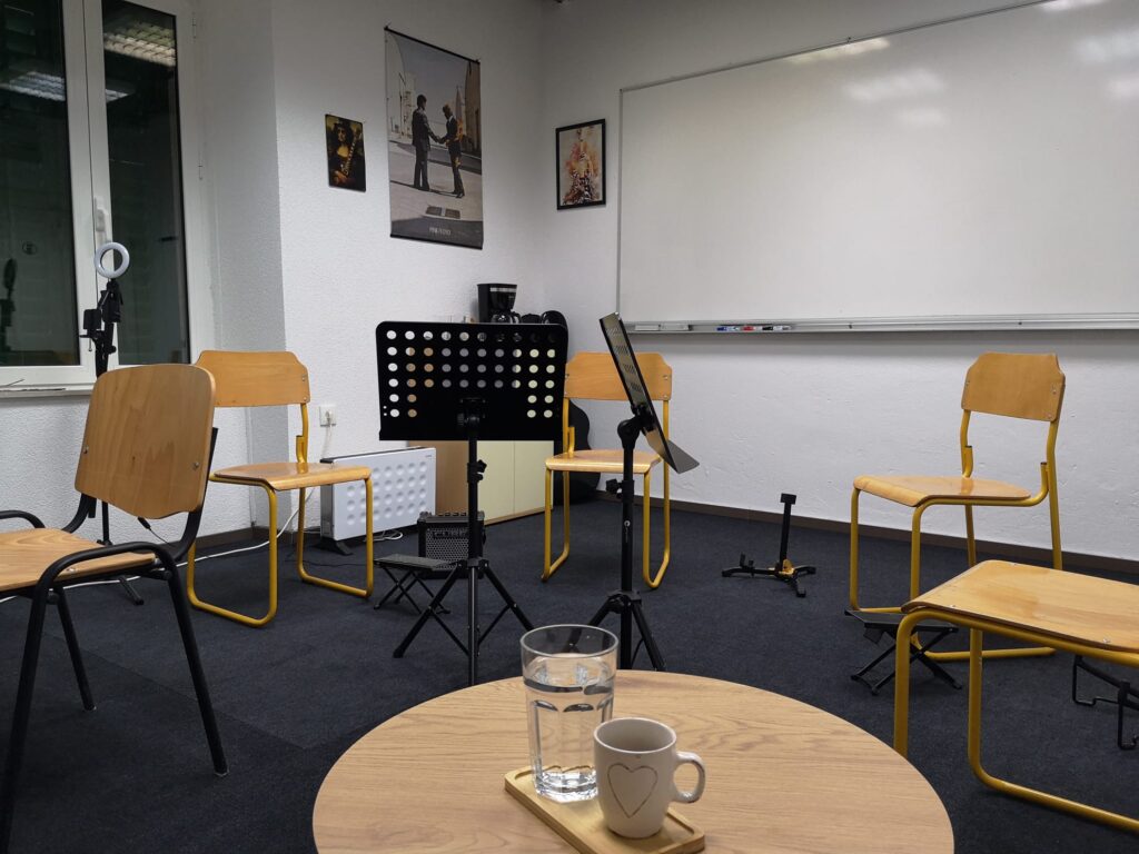 Moderne lekcije gitare u Makarskoj