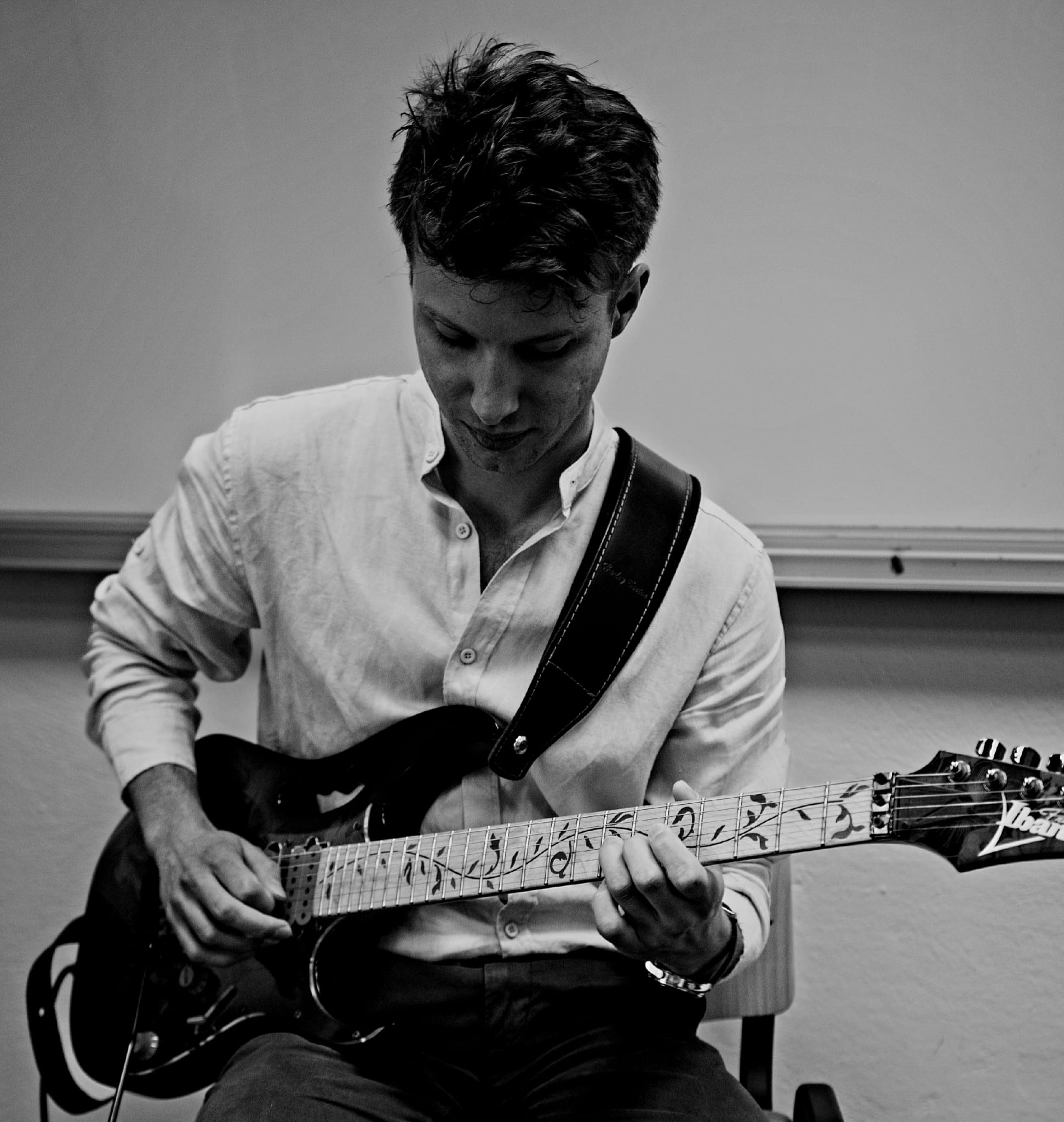 Učitelj gitare Makarska